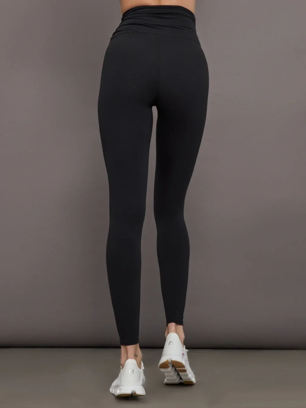 Carbon 38 Rosette Long Sleeve Top and leggings set - Picture 6 of 10